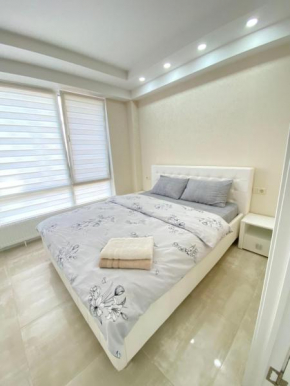 Cozy Apartment Near Park